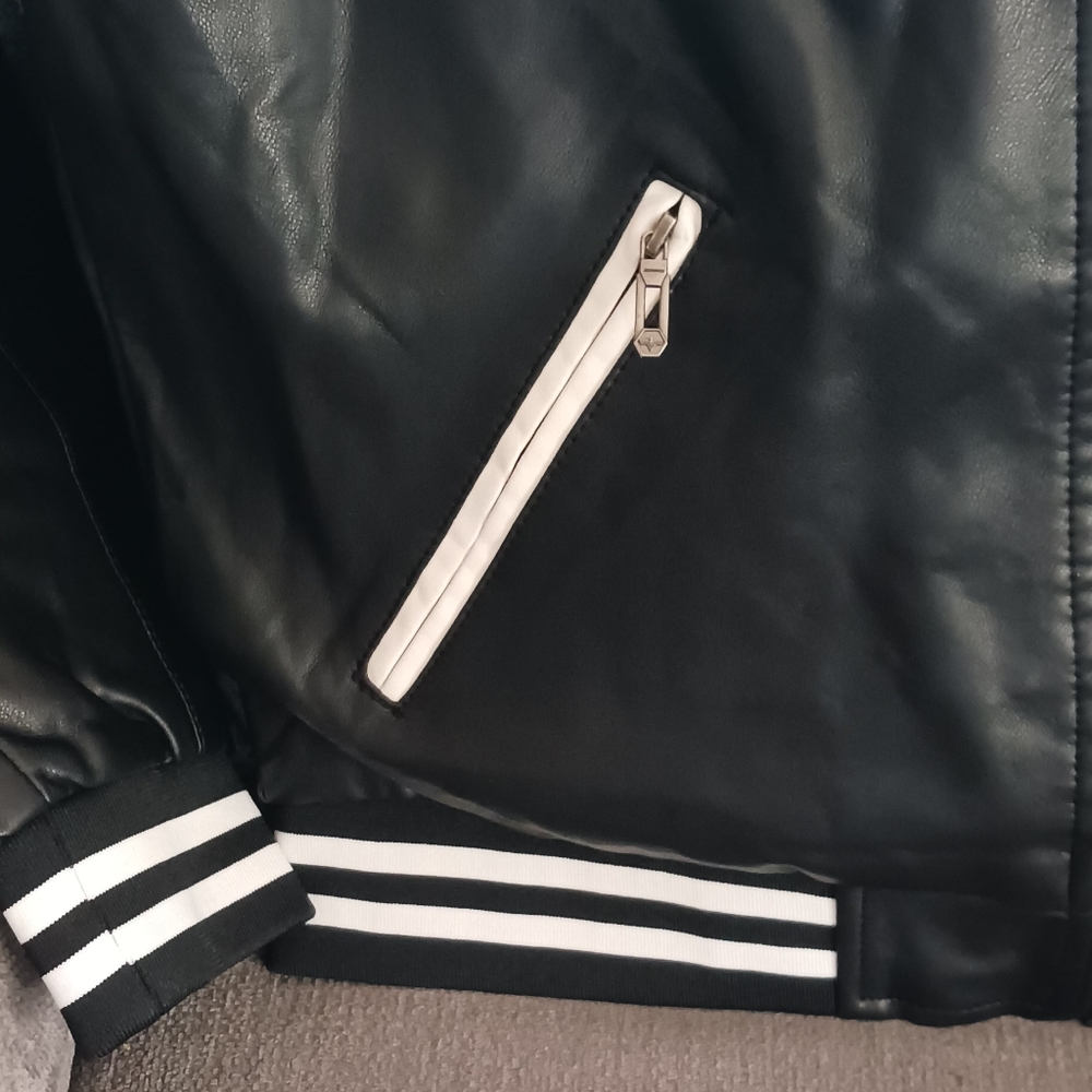 VIP Collection Black Leather Jacket - Picture 2 of 12